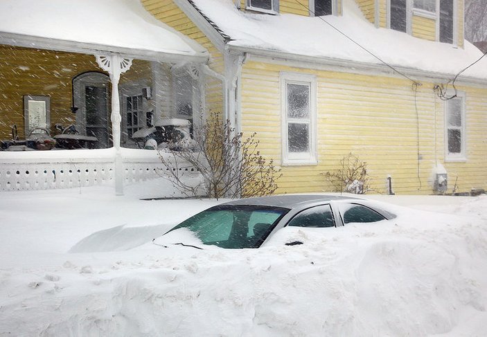 Amerika'da kar fırtınası Boston'u vurdu