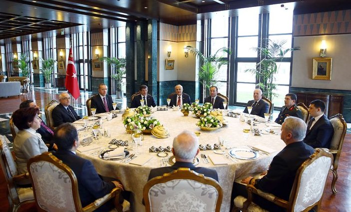 Erdoğan Cumhurbaşkanlığı Sarayı’nda öğle yemeği verdi