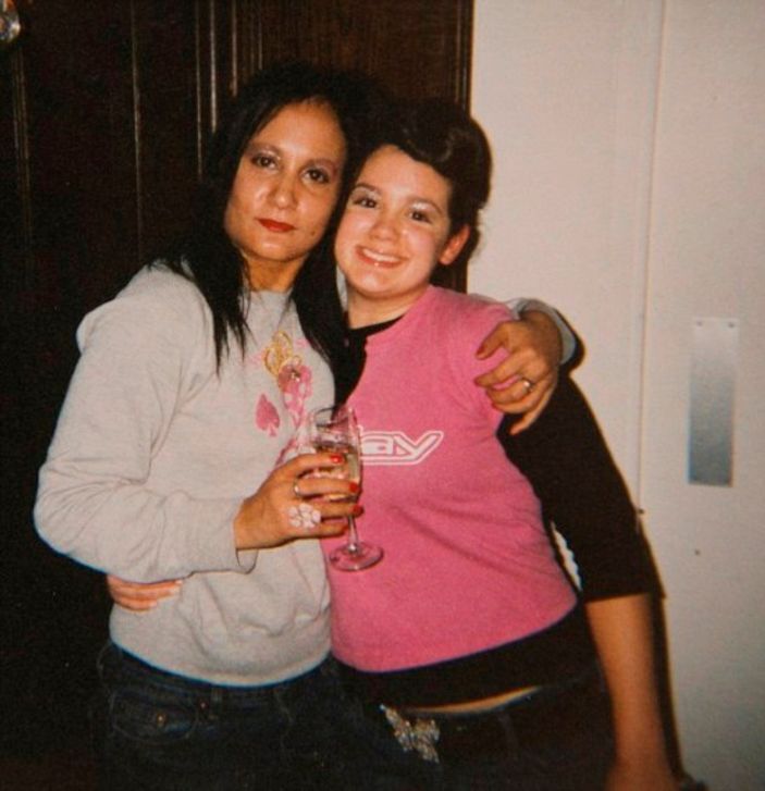 İngiltere'de yaşayan Tess Christian 40 yıldır gülmüyor