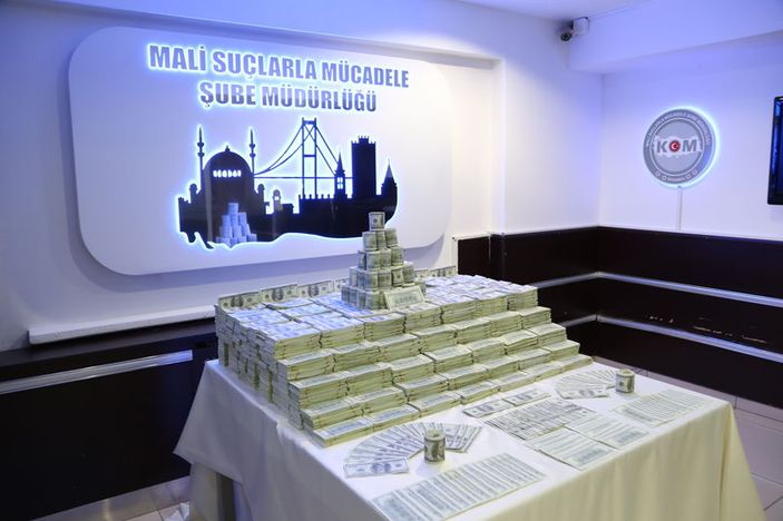 İstanbul'da sahte dolar operasyonu