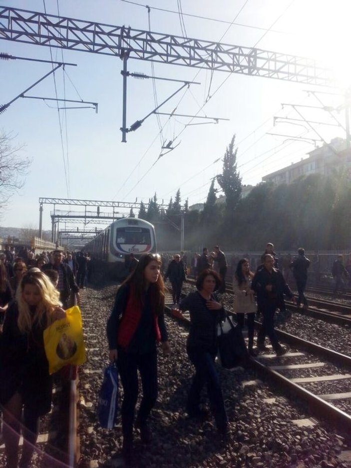 İzmir'de banliyö treninde patlama