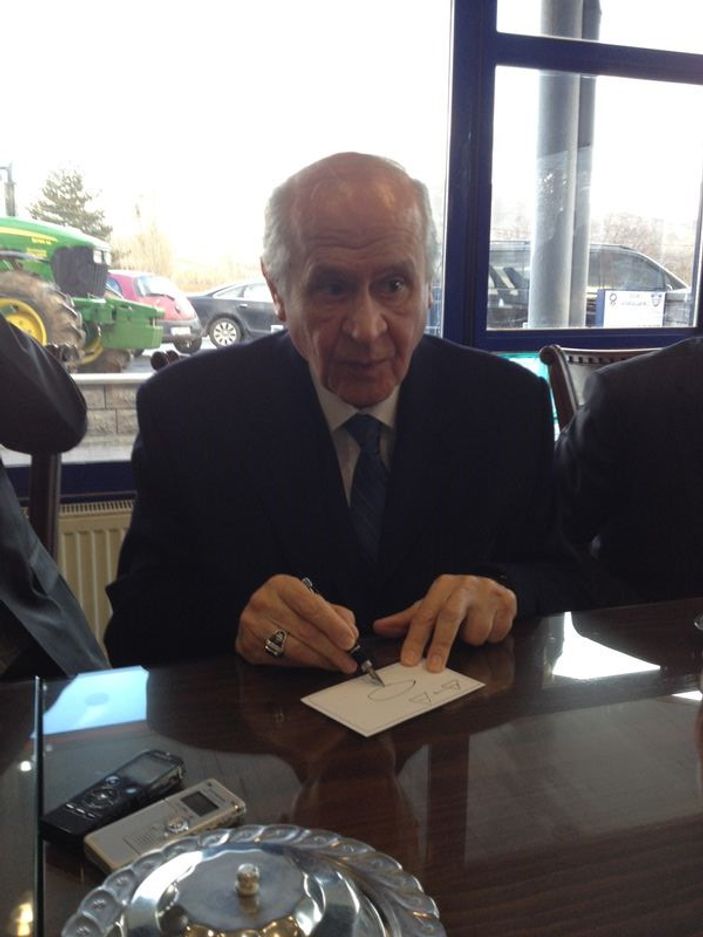 Devlet Bahçeli: Başbakan anlamaz elipsten