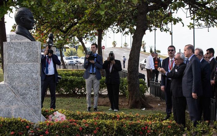 Cumhurbaşkanı Erdoğan Küba'da 3 çocuk sorusu sordu