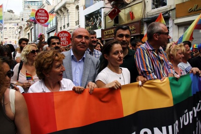 CHP'li Mahmut Tanal'dan LGBTİ hakları için yasa teklifi