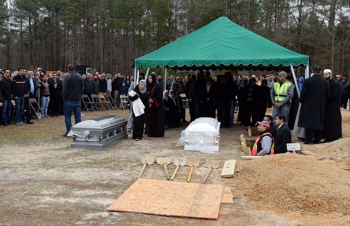 ABD'de öldürülen 3 Müslüman genç toprağa verildi