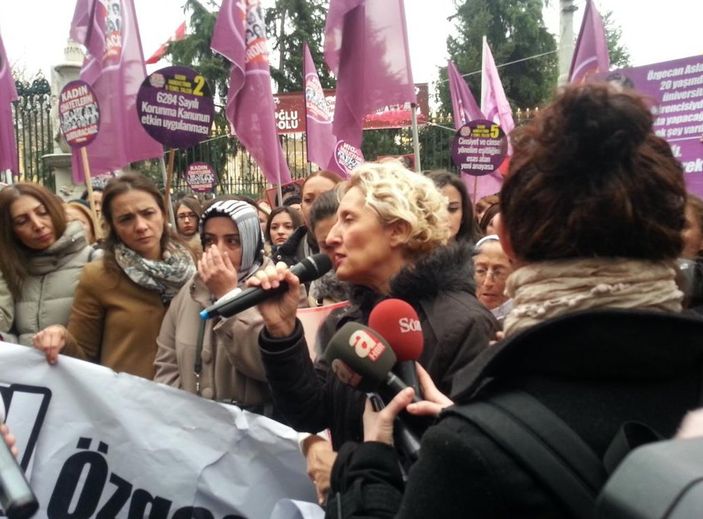 Kılıçdaroğlu Özgecan'ı siyaset malzemesi yaptı