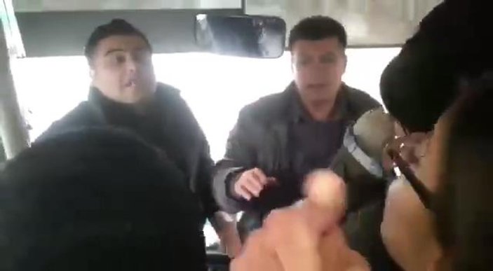 Muğla'da Özgecan için otobüse kart basmama eylemi yapıldı