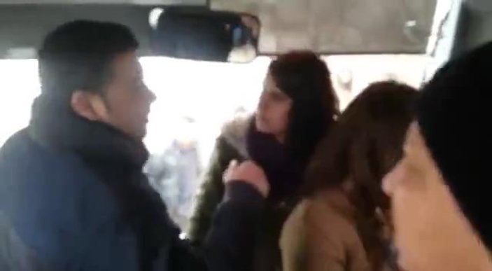 Muğla'da Özgecan için otobüse kart basmama eylemi yapıldı