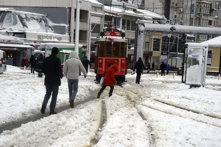 İstanbul'da son 28 yılın en fazla kar kalınlığı ölçüldü