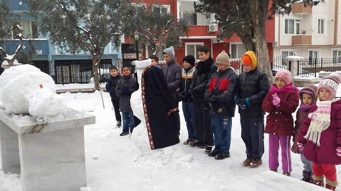 Bursa'da kardan adama kardan imamla cenaze namazı