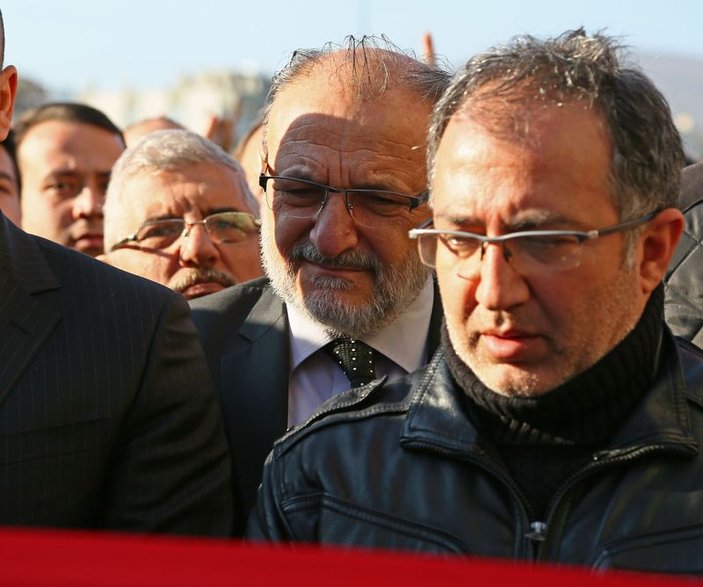 Fırat Çakıroğlu İzmir'de toprağa verildi