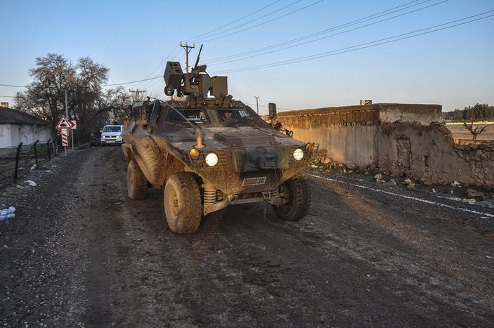 Süleyman Şah operasyonu Türk ordusu Suriye'ye girdi