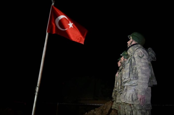 Genelkurmay: Türbe Eşme Köyü'ne nakledildi bayrak dikildi