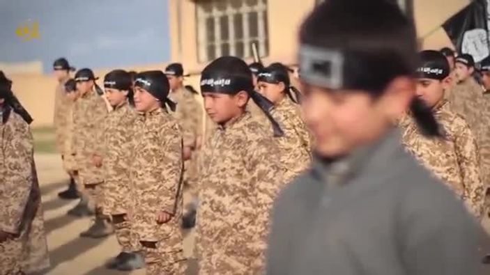 IŞİD çocukların eğitildiği kamptan görüntüler yayınladı