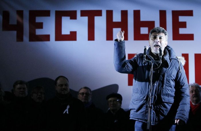 Putin muhalifi lider Nemtsov öldürüldü