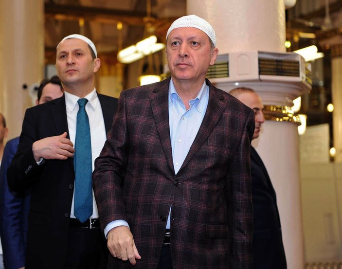 Cumhurbaşkanı Erdoğan Mescid-i Nebevi'de namaz kıldı