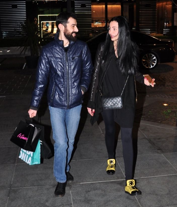 Günay Musayeva boşanmadan sevgili yaptı