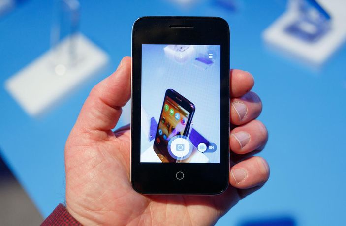 Alcatel 40 dolarlık akıllı telefonu tanıttı