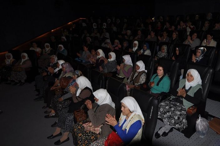 Bodrum'da 150 kadın hayatlarında ilk kez sinemaya gitti