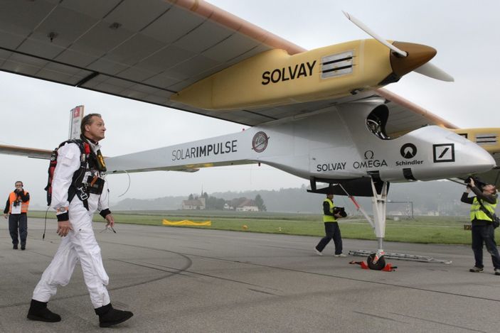 Solar Impulse Dünya turuna başladı