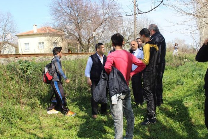 Aydın'da yolcu treninin önüne atlayan liseli Sude öldü