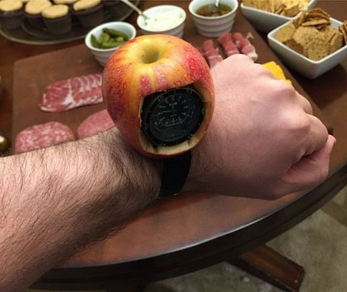 Apple Watch tanıtıldı capsler patladı