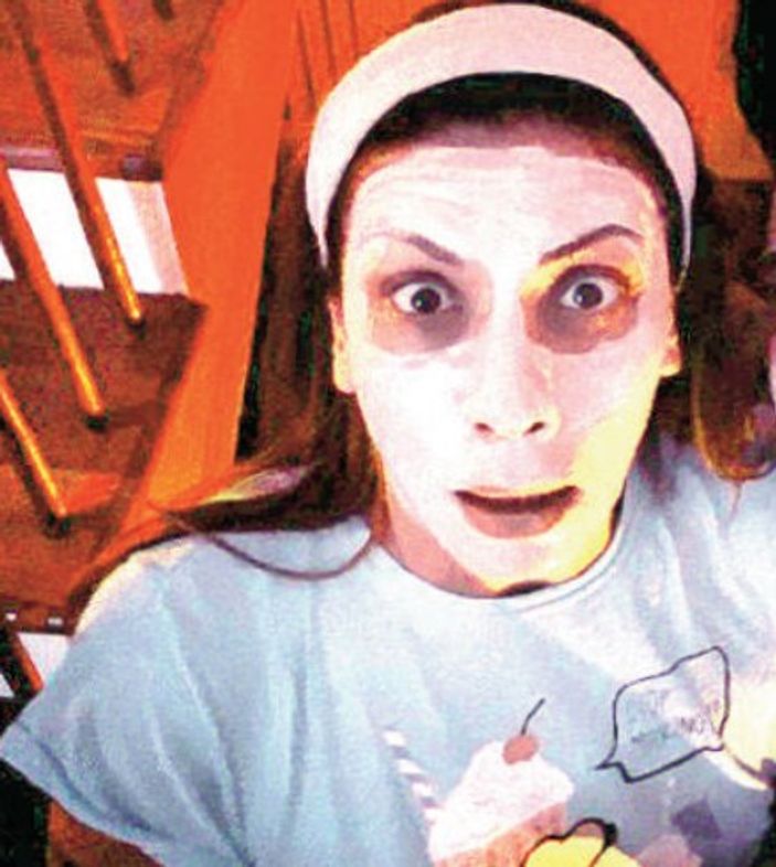 Ayşe Arman makyajı abarttı