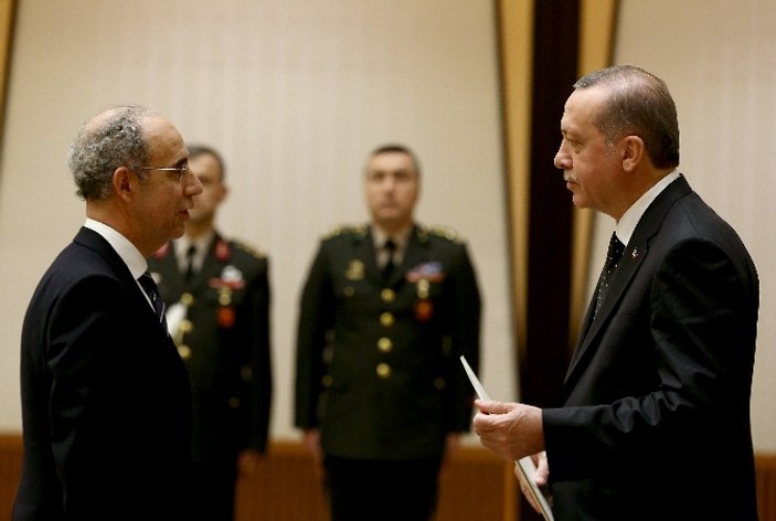 Cumhurbaşkanı Erdoğan güven mektuplarını aldı
