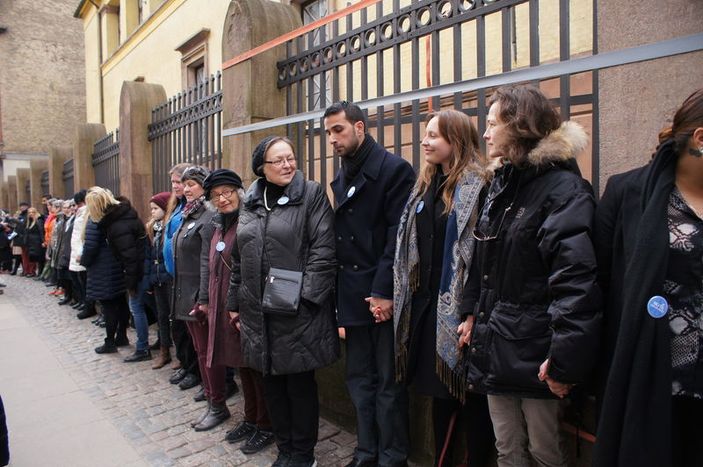 Norveç'te göçmenlerden birlik mesajı