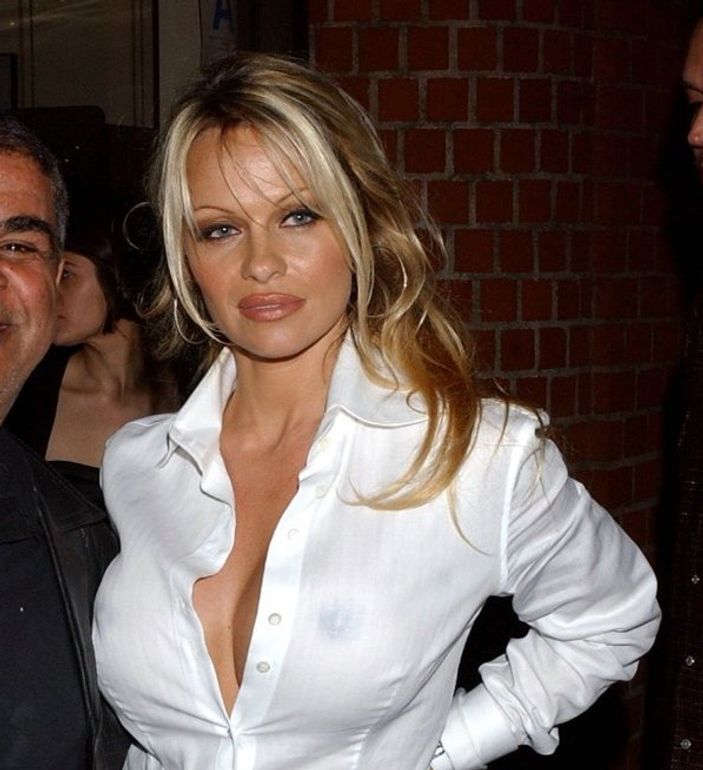 Pamela Anderson boşanma sebebini açıkladı