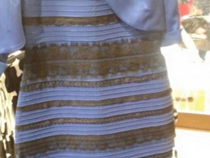 Fenomen elbisenin sarı beyaz modeli 5 bin liraya satıldı