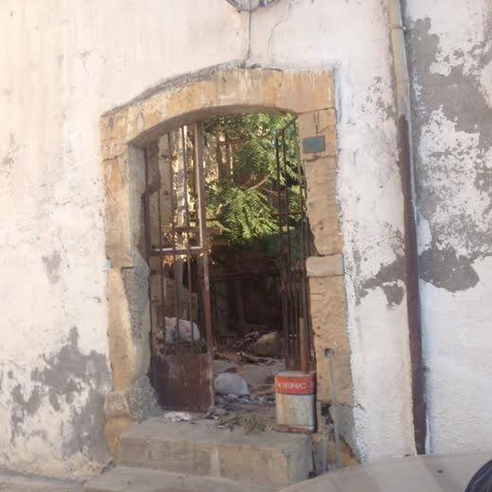 Alparslan Türkeş'in doğduğu ev bakımsızlıktan yıkılıyor