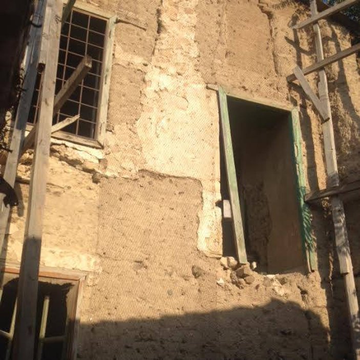 Alparslan Türkeş'in doğduğu ev bakımsızlıktan yıkılıyor