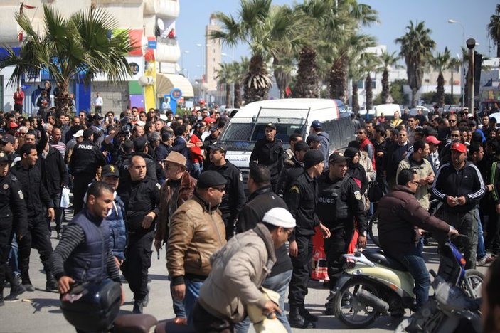 Tunus'ta müzeye silahlı saldırı