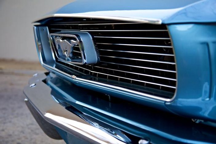ABD'li şirket 2016 model 1964 Mustang üretti