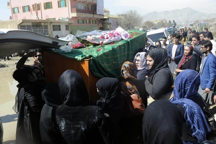 Afganistan'ın Özgecan'ı Ferhunde toprağa verildi