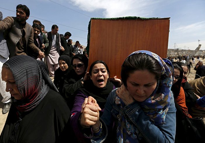 Afganistan'ın Özgecan'ı Ferhunde toprağa verildi
