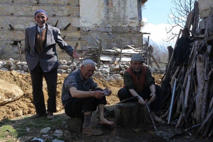 Menderes Türel'in talimatıyla 40 yıllık su çilesi bitti