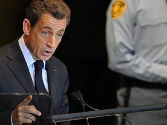 Sarkozy'den okullarda domuzsuz menü açıklaması