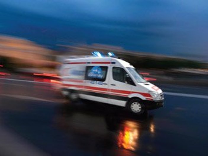 Manisa'da minibüs devrildi: 7 yaralı