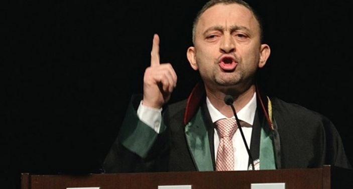 Ümit Kocasakal adliyede eylemcilerle konuştu