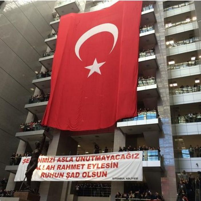 Şehit Savcı Kiraz için adliyede tören düzenlendi