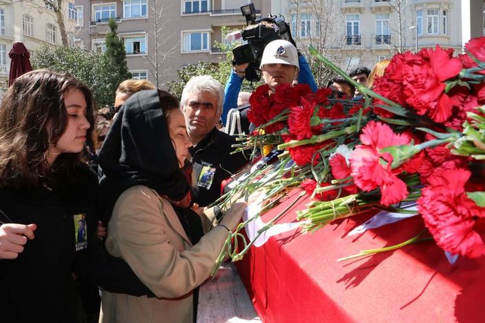 Kayahan son yolculuğuna uğurlandı