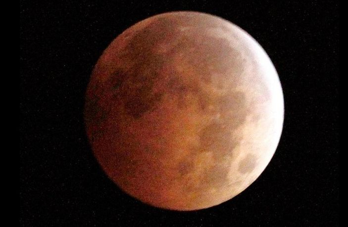 Kanlı Ay Tutulması günü