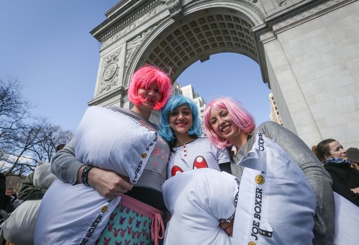 ABD'de Uluslararası Yastık Savaşı Günü kutlandı