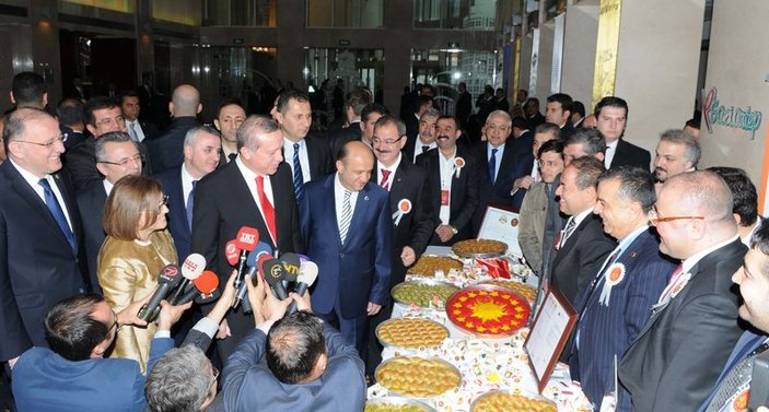 Cumhurbaşkanı Erdoğan'a forslu baklava sürprizi