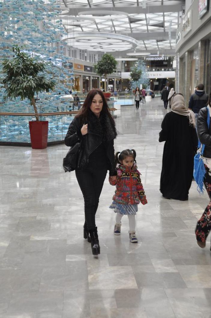 Şenay Gürler sevgilisiyle yakalandı