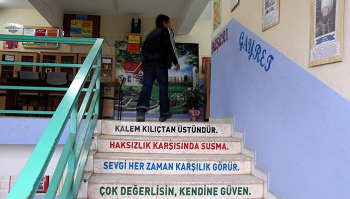 Yozgatlı öğretmen Şırnak'taki köy okulunu koleje çevirdi