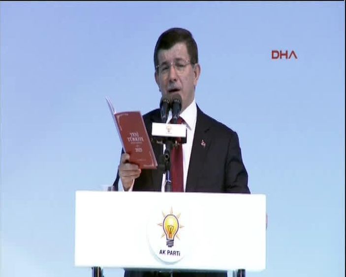 Başbakan Davutoğlu Başkanlık Beyannamesini okudu