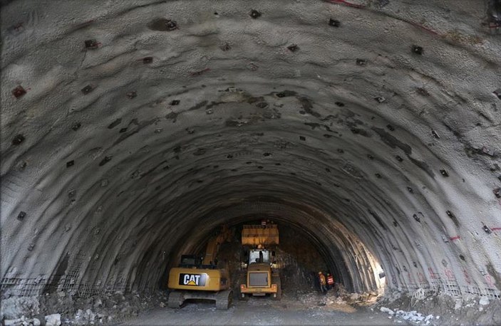 Ovit Tüneli'nde 15 bin 855 metre yol alındı